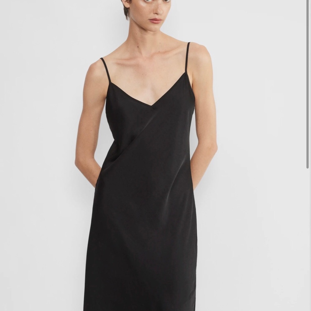 NWT!! ARITZIA “WILFRED ONLY SLIP SATIN” MIDI SLIP BLACK DRESS 2024 WINTER